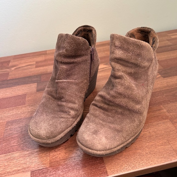 Fly London boots - Picture 1 of 3